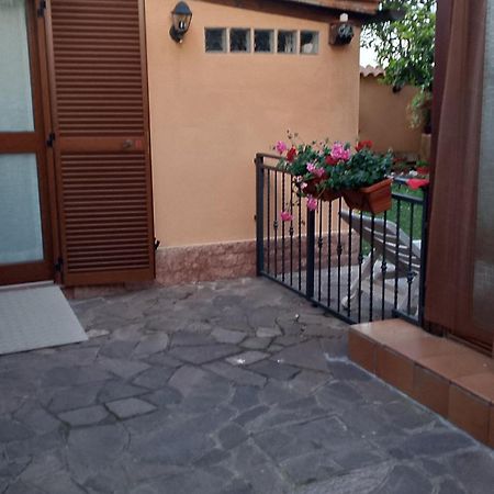 Suite Felix Fiumicino Bagian luar foto